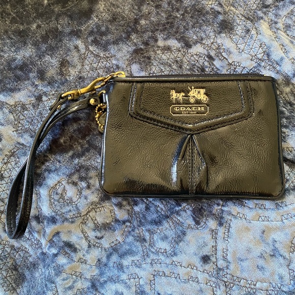 COACH wristlet - Picture 1 of 2